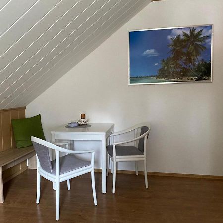 Cozy Apartment In Merlsheim With Garden Nieheim Exteriör bild