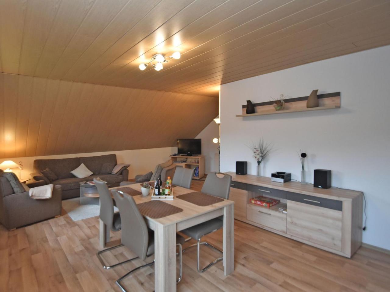 Cozy Apartment In Merlsheim With Garden Nieheim Exteriör bild